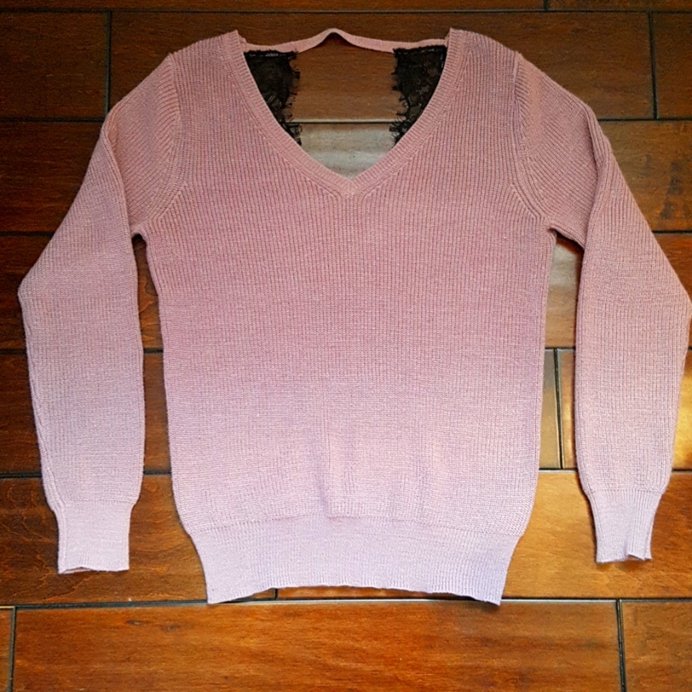 Dex women's v-neck knit sweater Size: small Color: Lavender